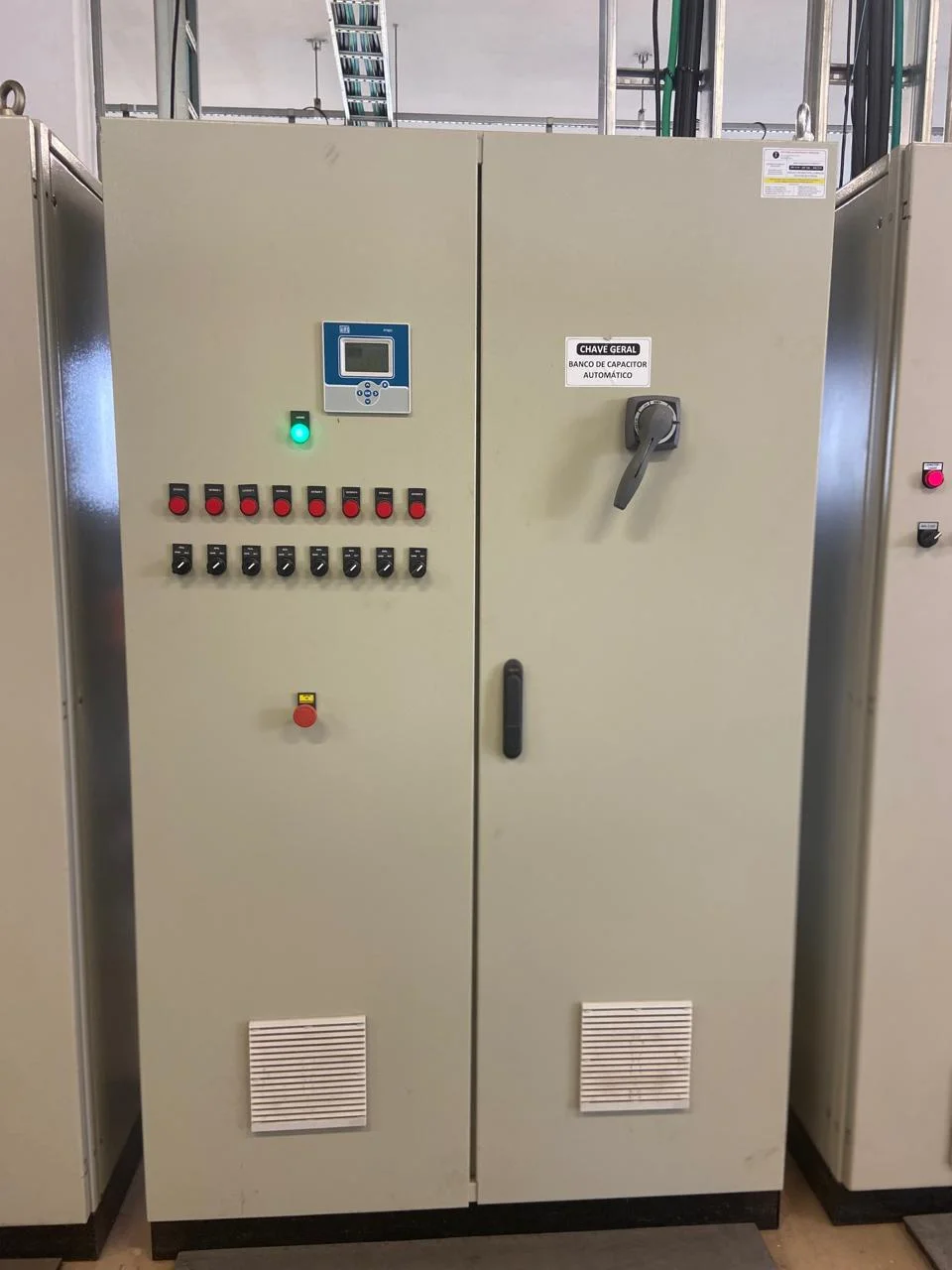 banco automático de capacitores